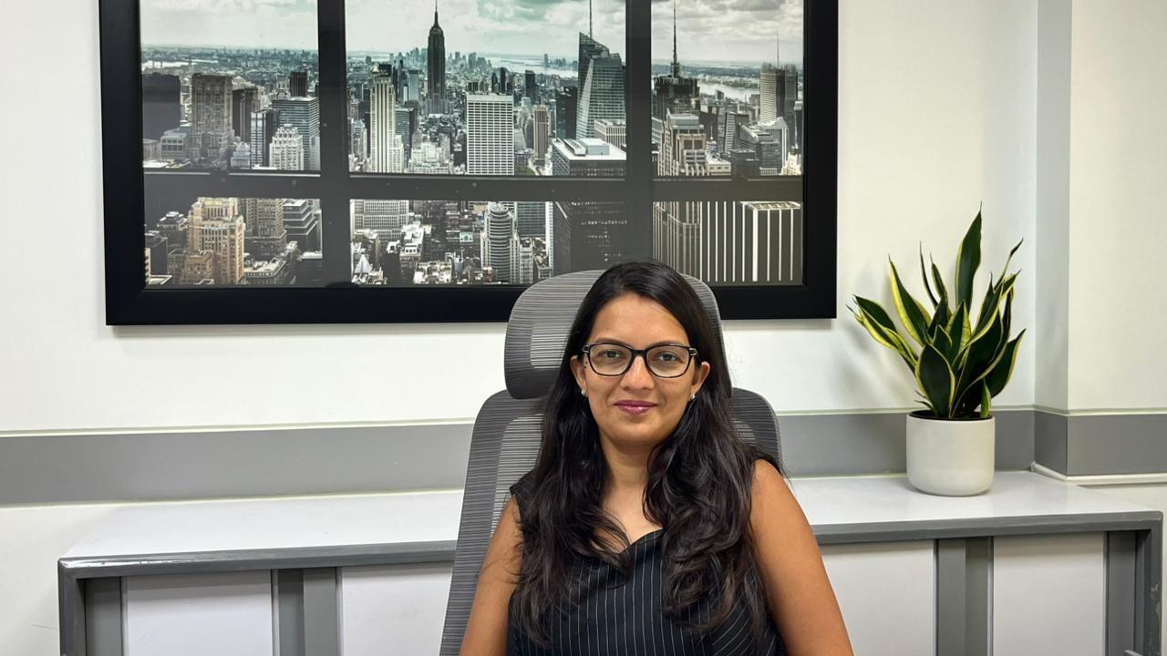 Hinal Hemant Kuvadia, AMFI-Registered Mutual Fund Distributor